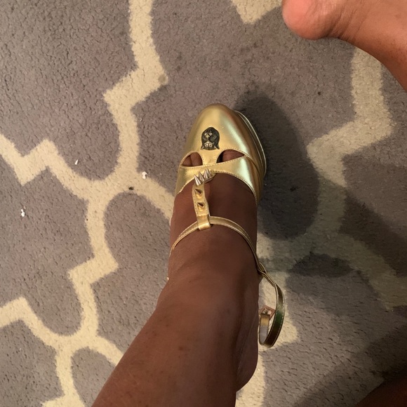 High Heels - Picture 6 of 7